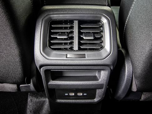 New 2026 Volkswagen Taos SE image 48