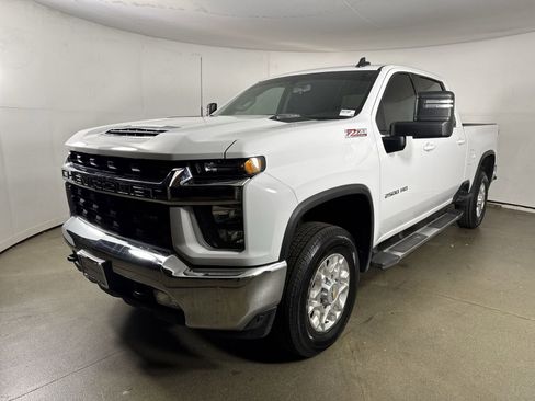 Used 2023 Chevrolet Silverado 2500 LT w/ Convenience Package image 24