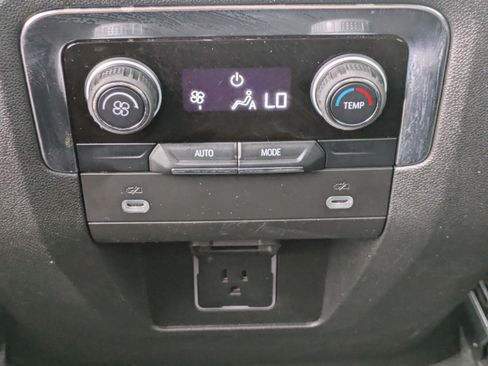 Used 2024 Chevrolet Suburban RST image 15