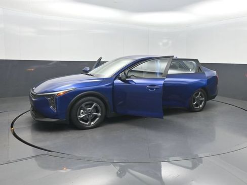 Used 2025 Kia K4 FWD image 32