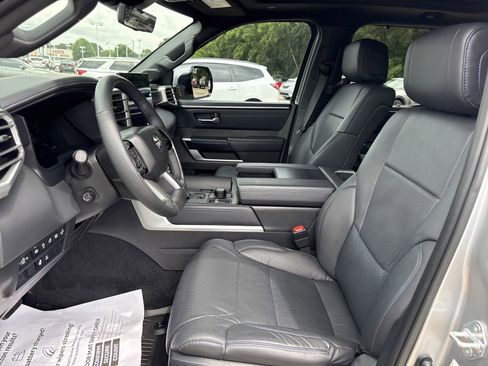 Used 2025 Toyota Tundra Platinum AWD/4WD image 11