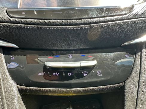 Used 2017 Cadillac XT5 Luxury w/ Driver Awareness Package AWD/4WD image 24