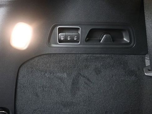 Used 2026 Mercedes-Benz GLS 450 4MATIC image 26