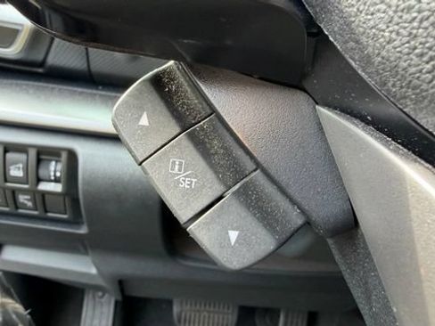 Used 2019 Subaru Forester Premium AWD/4WD image 22