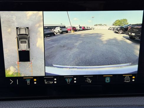 Used 2023 GMC Sierra 1500 Denali w/ Technology Package AWD/4WD image 16