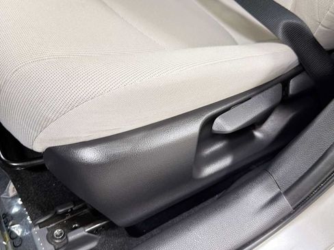 Certified 2022 Toyota Corolla LE FWD image 14