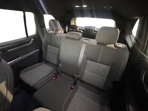 Used 2025 GMC Acadia Elevation w/ Black Edition image 14