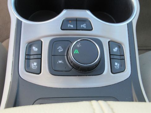 Used 2018 GMC Terrain Denali w/ Advanced Safety Package image 26