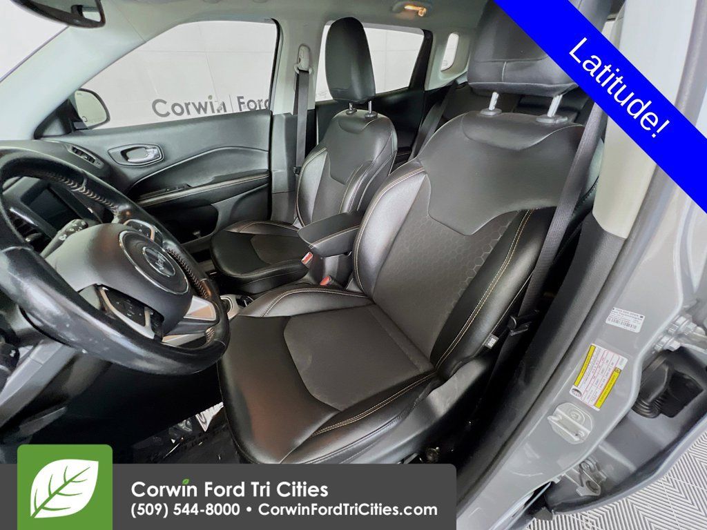Used 2020 Jeep Compass Latitude w/ Popular Equipment Group AWD/4WD image 24
