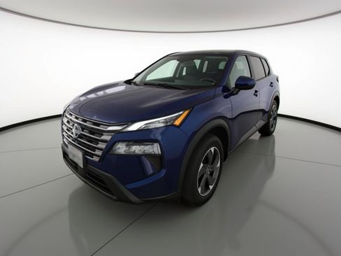 Used 2025 Nissan Rogue SV FWD image 3