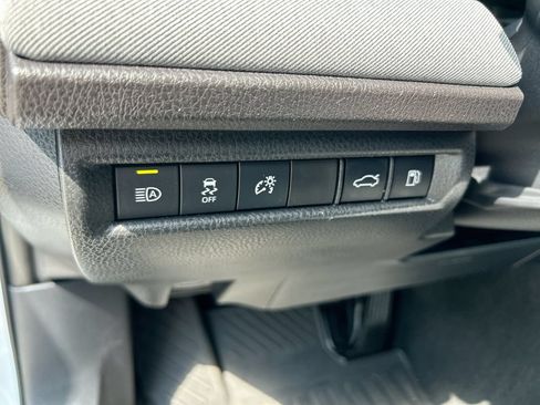 Used 2025 Toyota Camry LE w/ Convenience Package FWD image 14