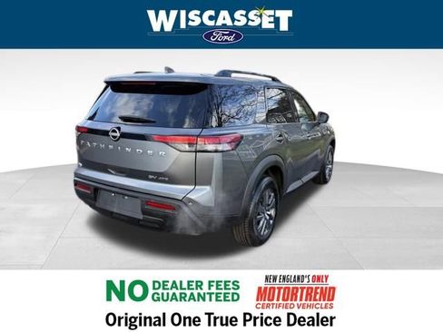 Used 2024 Nissan Pathfinder SV image 28
