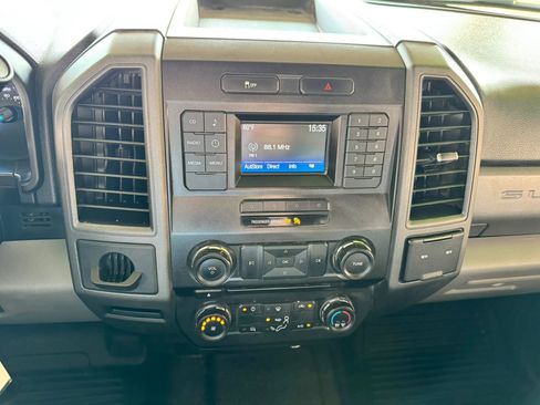 Used 2018 Ford F250 XL w/ Power Equipment Group image 14