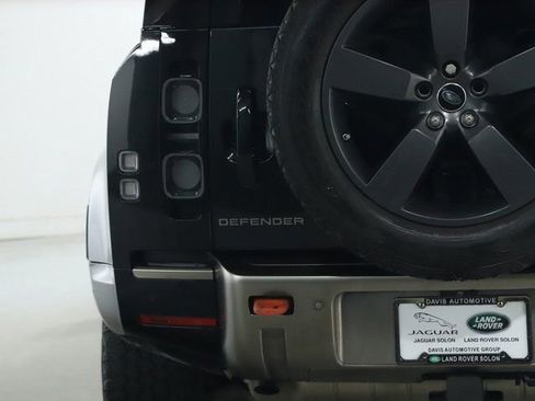 Used 2021 Land Rover Defender 110 X image 43