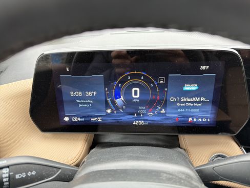 Certified 2026 Chevrolet Equinox ACTIV w/ Convenience Package III image 17