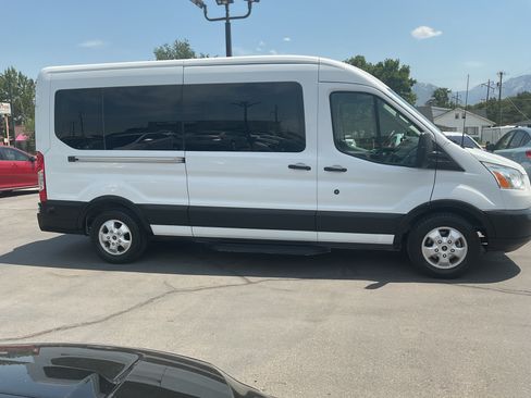Used 2019 Ford Transit 350 XLT RWD image 4