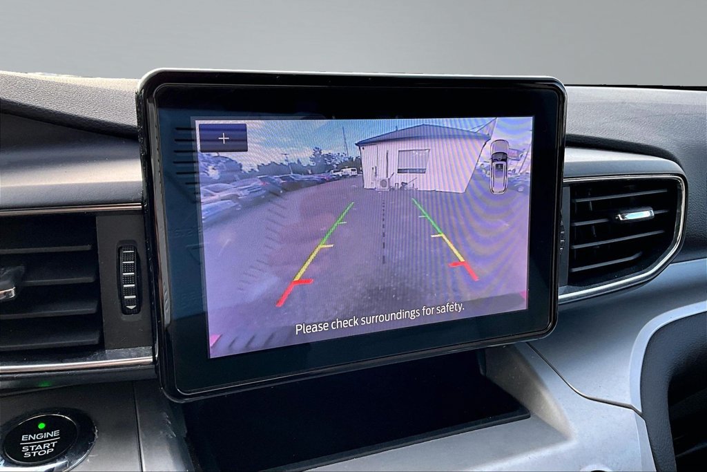 Used 2020 Ford Explorer XLT w/ Equipment Group 202A AWD/4WD image 28