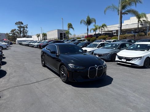 Used 2022 BMW i4 eDrive40 RWD image 2