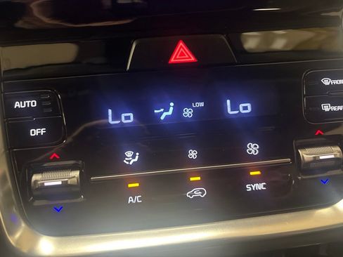 Used 2022 Kia Sorento SX AWD/4WD image 14