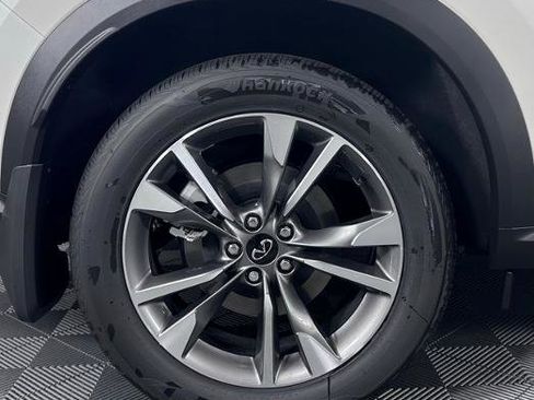 Certified 2025 INFINITI QX60 Luxe w/ Vision Package image 10