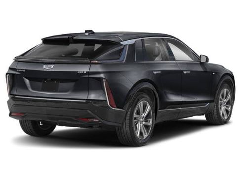 Used 2024 Cadillac Lyriq Luxury AWD/4WD image 2