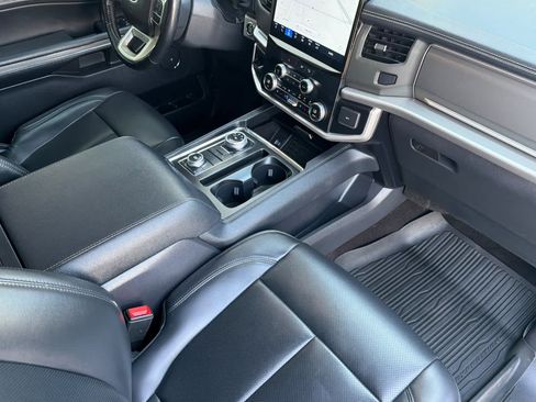 Certified 2023 Ford Expedition XLT AWD/4WD image 17