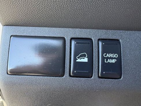 Used 2020 Nissan Frontier S image 14