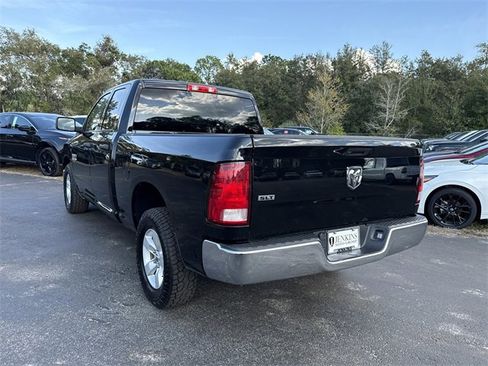 Used 2024 RAM 1500 Classic SLT image 9