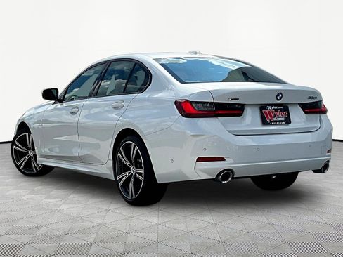 Used 2023 BMW 330i xDrive Sedan w/ Premium Package AWD/4WD image 4