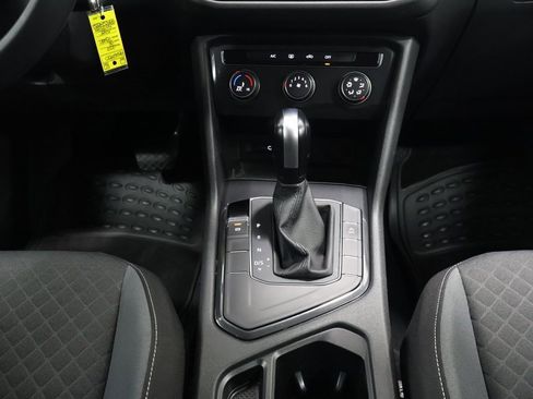 Used 2021 Volkswagen Tiguan S image 20