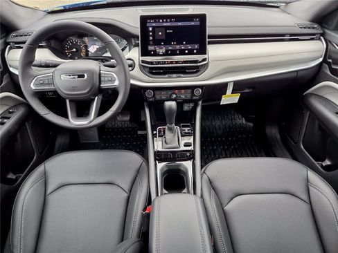 New 2026 Jeep Compass Limited AWD/4WD image 39