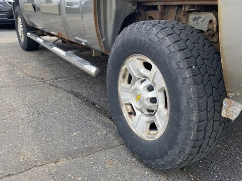 Used 2007 Chevrolet Silverado 2500 LTZ w/ Suspension Package, Off-Road AWD/4WD image 13
