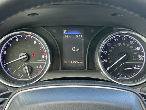Used 2019 Toyota Camry SE FWD image 22
