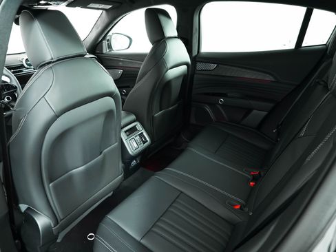 New 2025 Maserati Grecale GT image 33