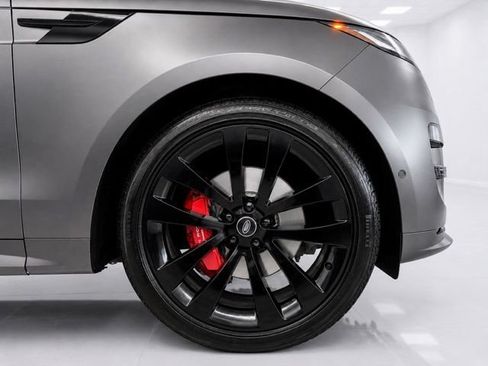 Used 2025 Land Rover Range Rover Sport Dynamic SE AWD/4WD image 12