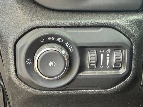 Used 2022 Jeep Wrangler Unlimited Sport AWD/4WD image 11
