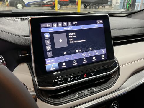 Used 2023 Jeep Compass Limited w/ Sun and Sound Group image 23