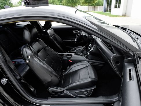 Used 2020 Ford Mustang GT Premium w/ Equipment Group 401A RWD image 38