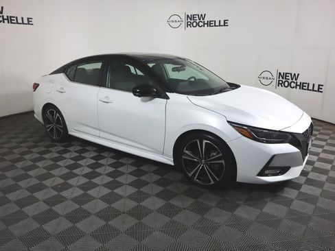 Certified 2023 Nissan Sentra SR w/ SR Premium Package image 4