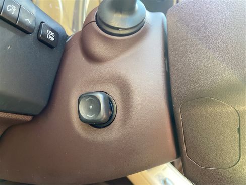 Used 2016 Lexus ES 350 w/ Luxury Package w/Wood Trim image 40