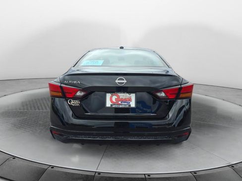 Used 2025 Nissan Altima 2.5 SV FWD image 4