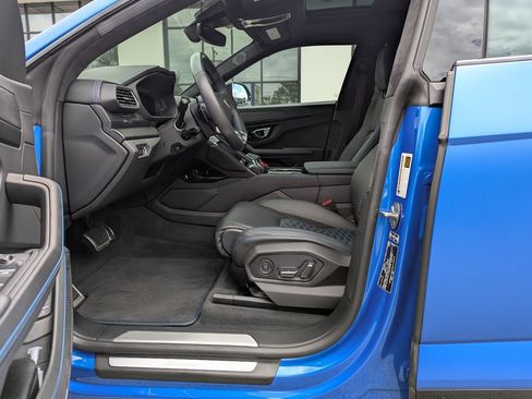 Used 2021 Lamborghini Urus AWD/4WD image 13