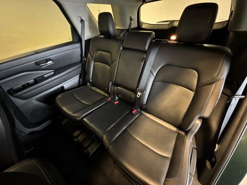 Used 2023 Nissan Pathfinder SL w/ Lighting Package (N92) image 22