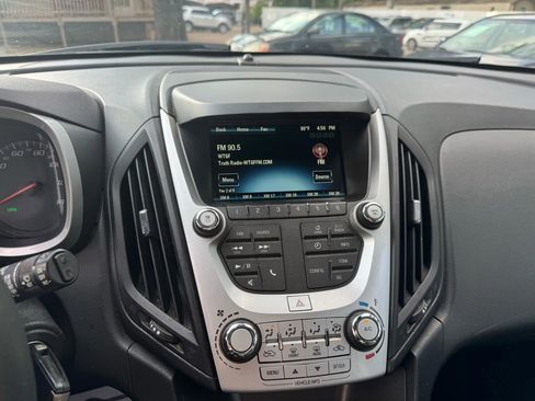 Used 2017 Chevrolet Equinox LS image 12