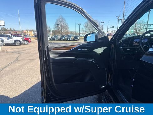 Used 2023 Cadillac Escalade Premium Luxury image 12