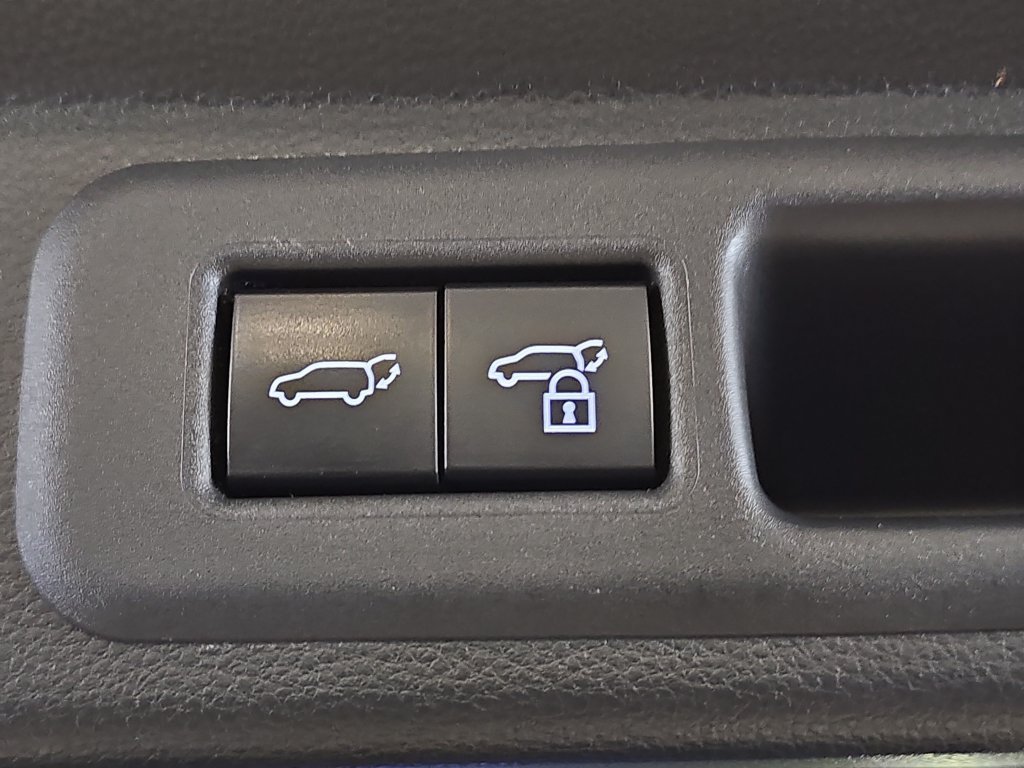 Used 2023 Toyota Sequoia Limited AWD/4WD image 16