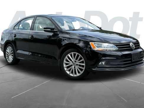Used 2015 Volkswagen Jetta SE FWD image 1