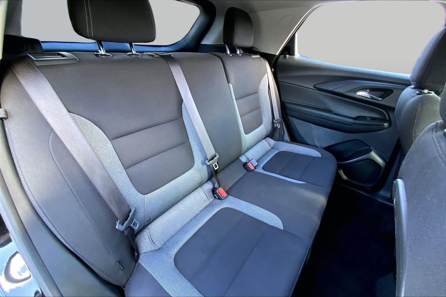 Used 2025 Chevrolet TrailBlazer LT FWD image 19