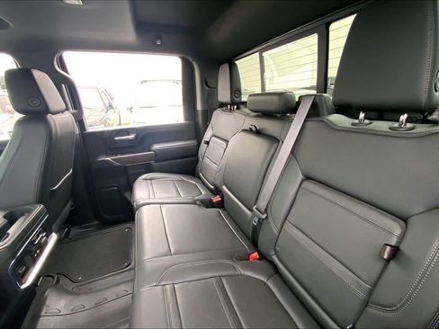 Used 2021 GMC Sierra 2500 Denali w/ Denali Black Diamond Edition image 20
