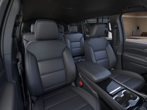 New 2026 Chevrolet Traverse LT image 16